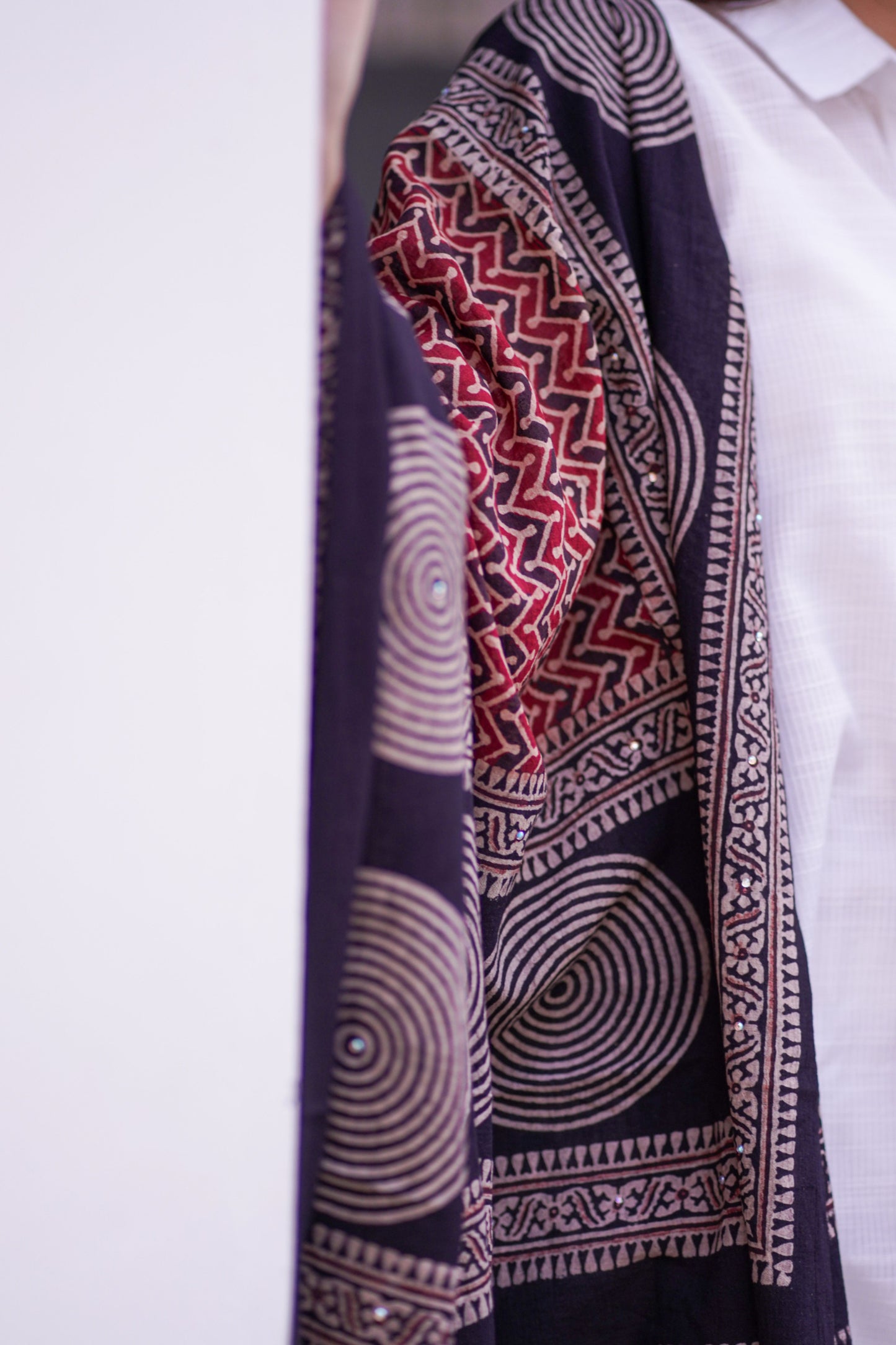 Sukoon Ajrak Chaddar 2 Tone - Maroon