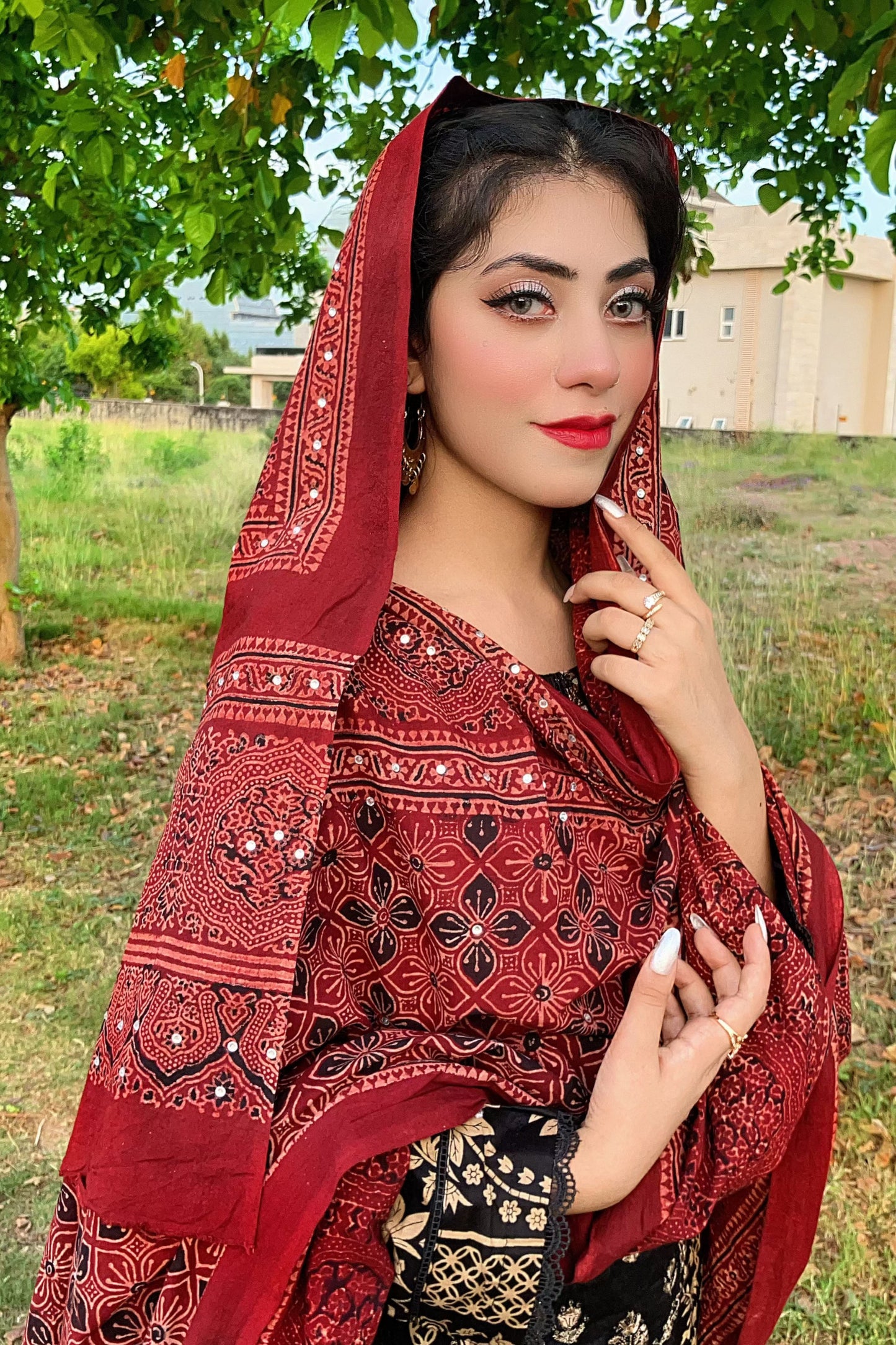 Rangrez Ajrak Chaddar – Maroon