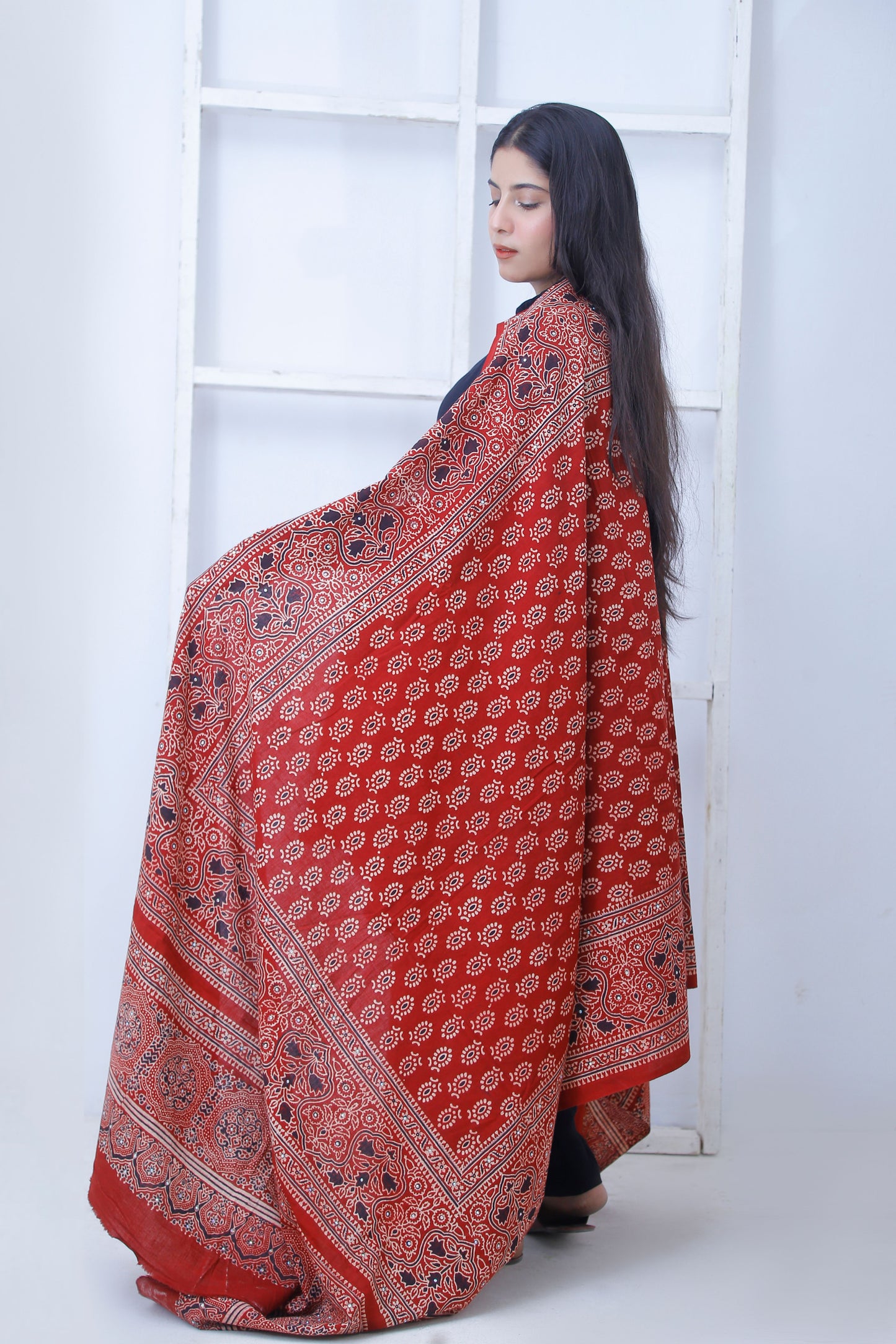 Tehzeeb Ajrak Chaddar Maroon