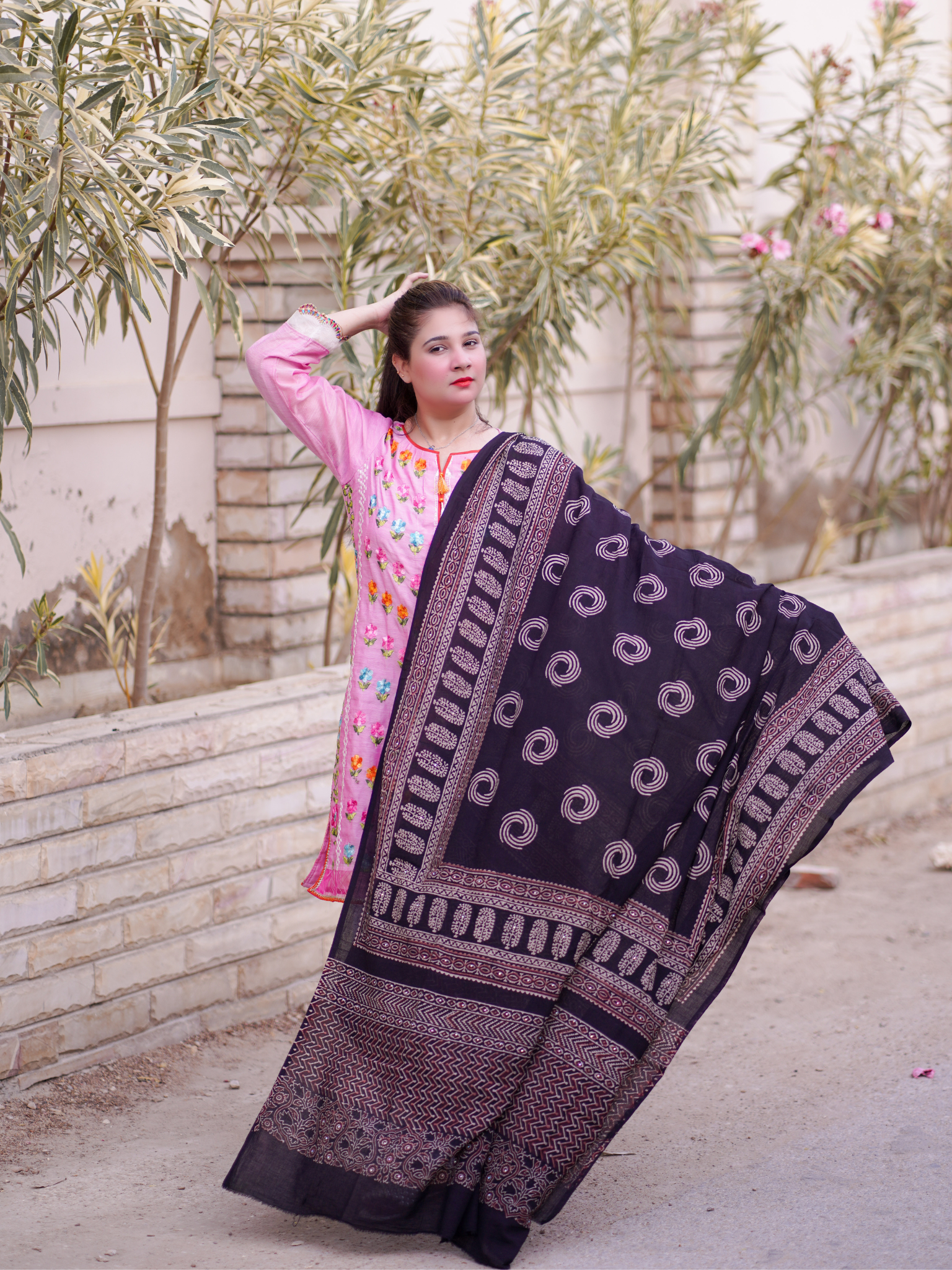 Afsana  Ajrak Chaddar - Black