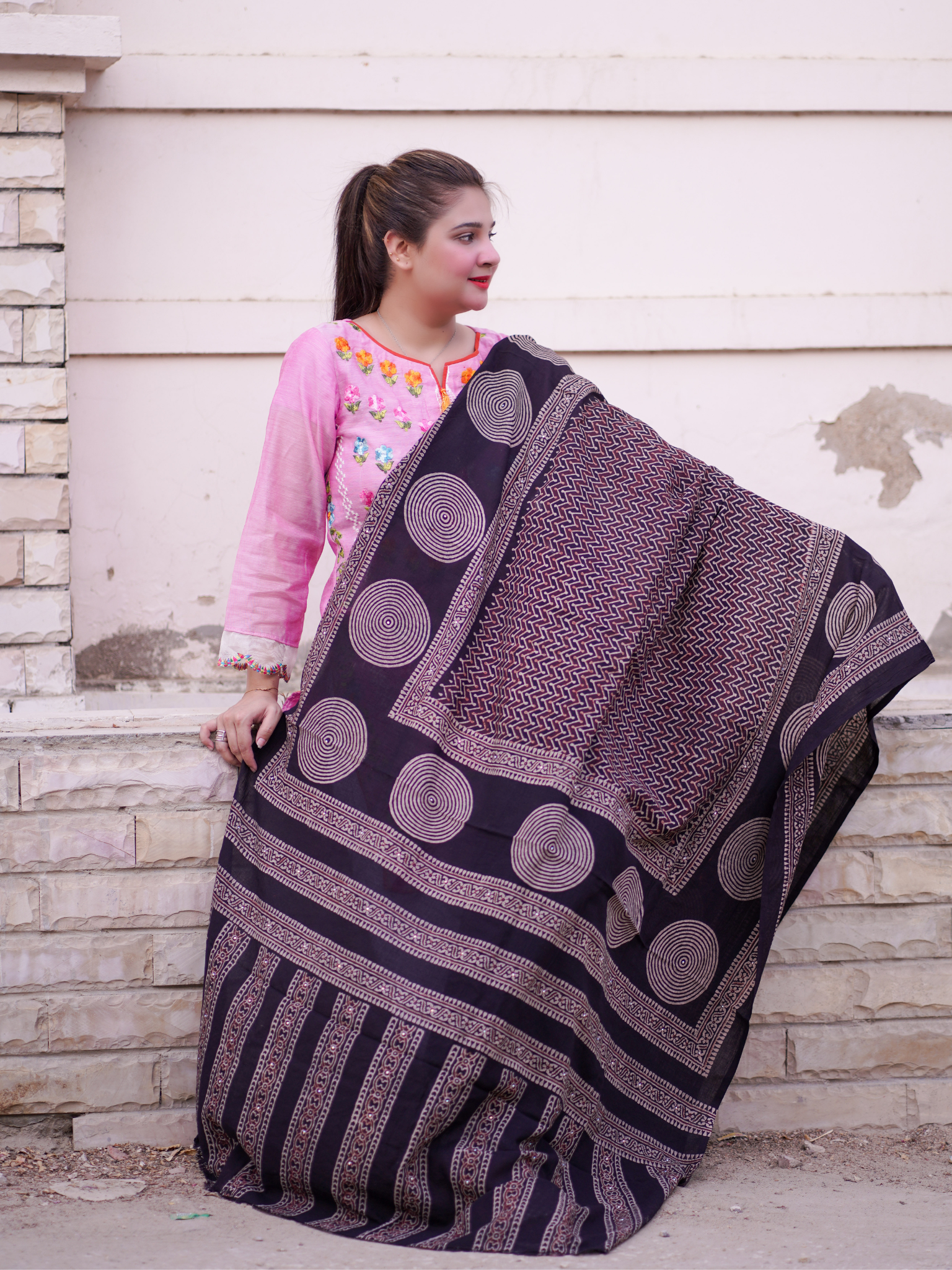 Sukoon Ajrak Chaddar - Black