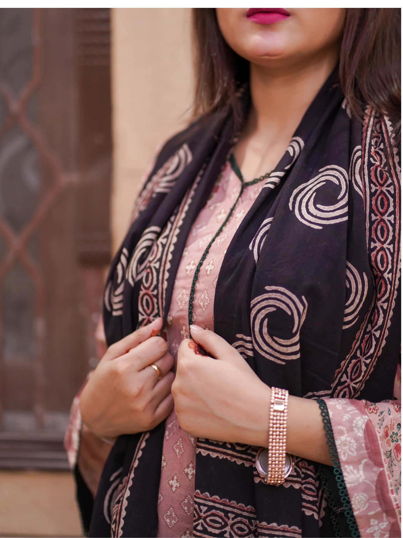 Tassavur Ajrak Scarf - Black