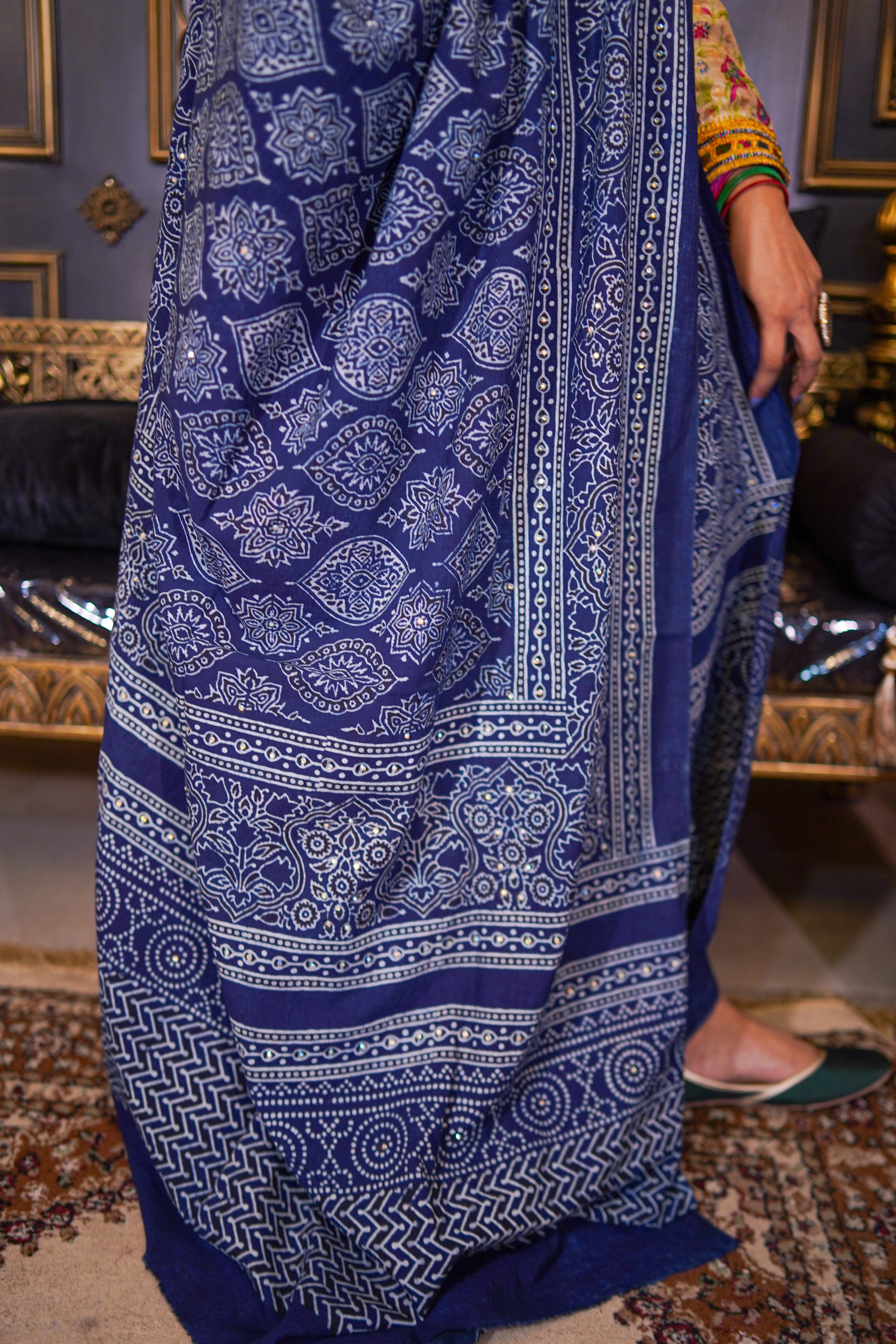 Nigaah Ajrak Chaddar - Blue