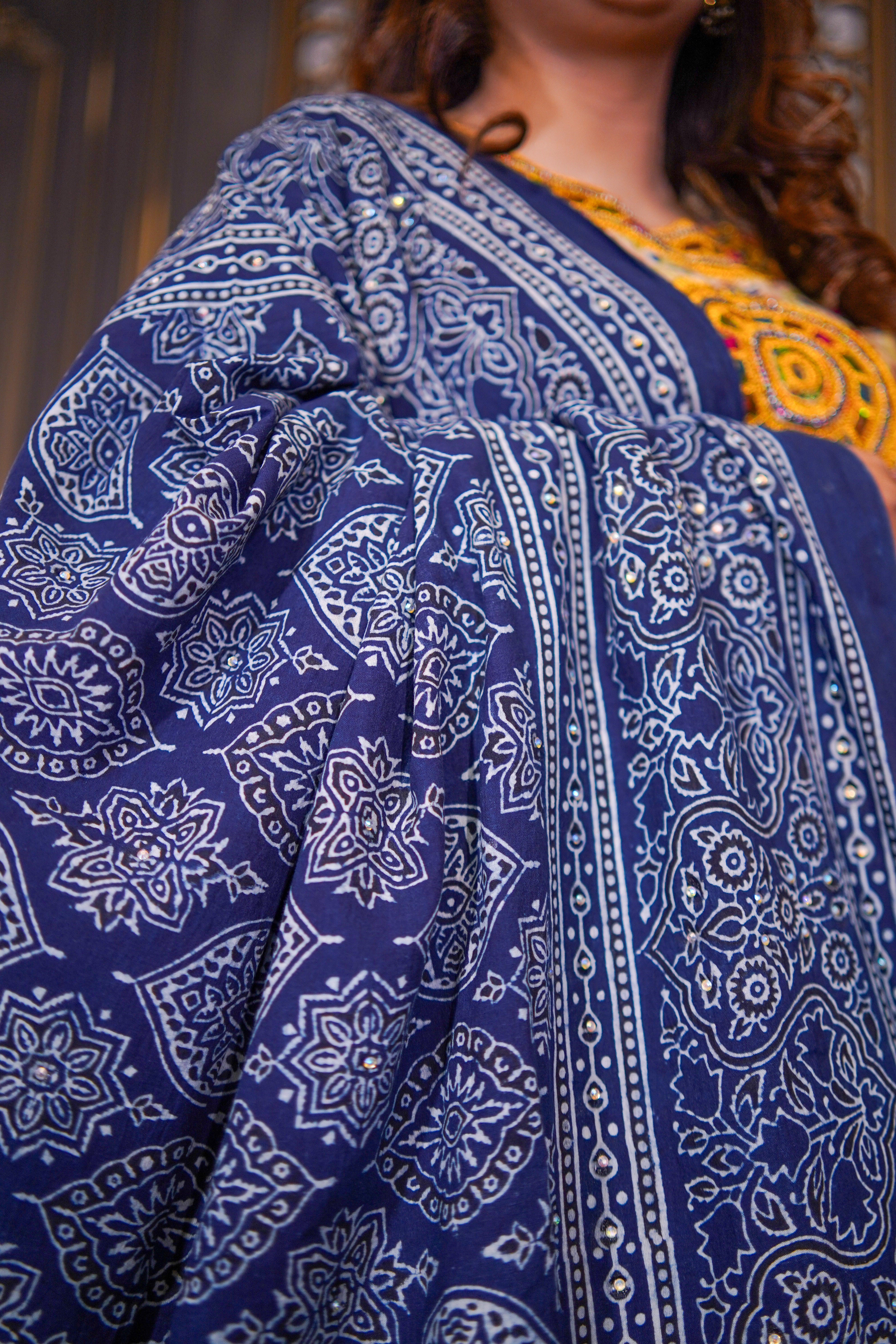 Nigaah Ajrak Chaddar - Blue