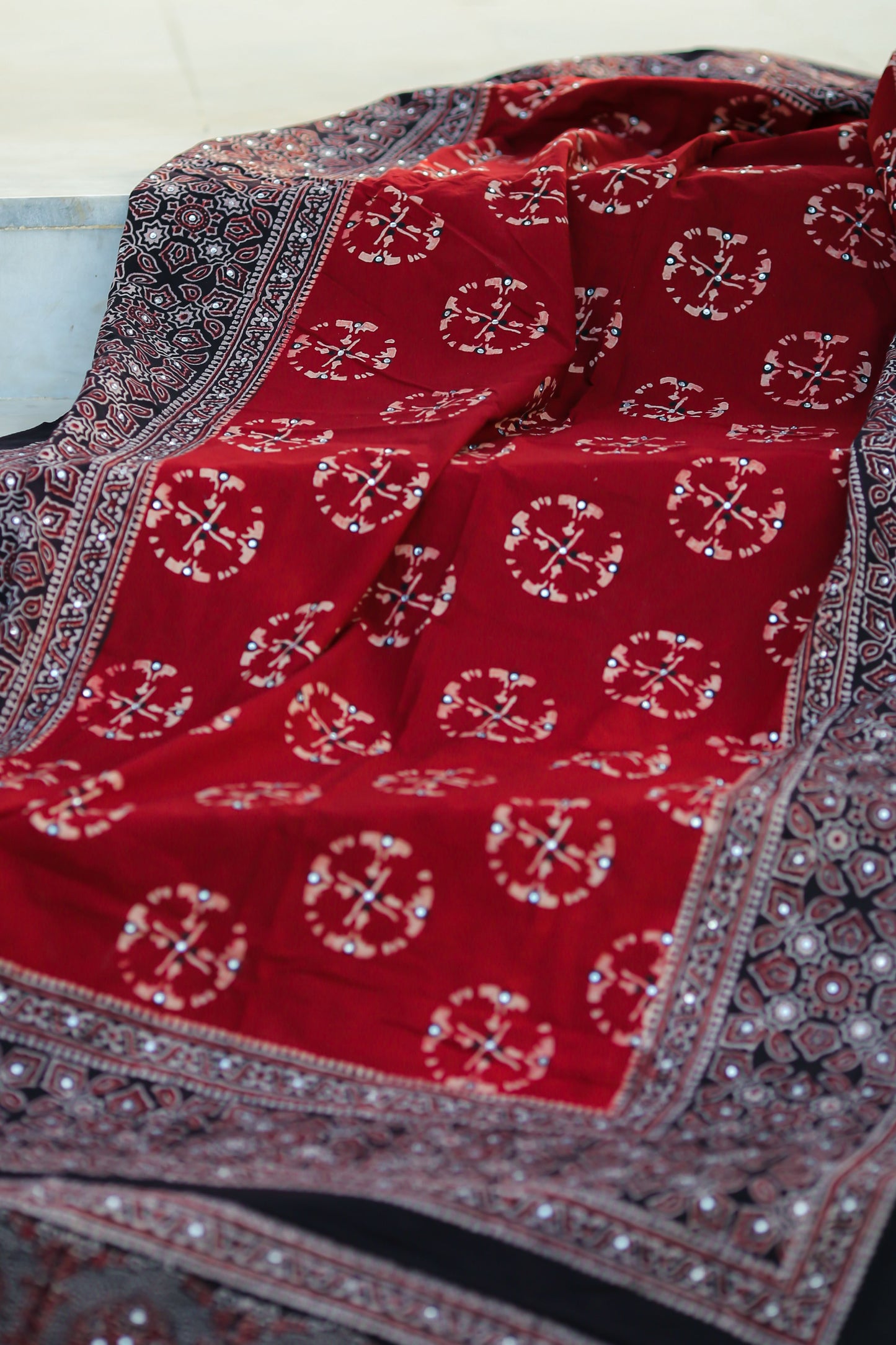 Nargis Ajrak Chaddar – 2Tone Maroon