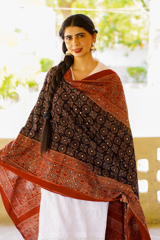 Sumbul Ajrak Chaddar – 2-Tone Black Elegance (Heritage Craft)