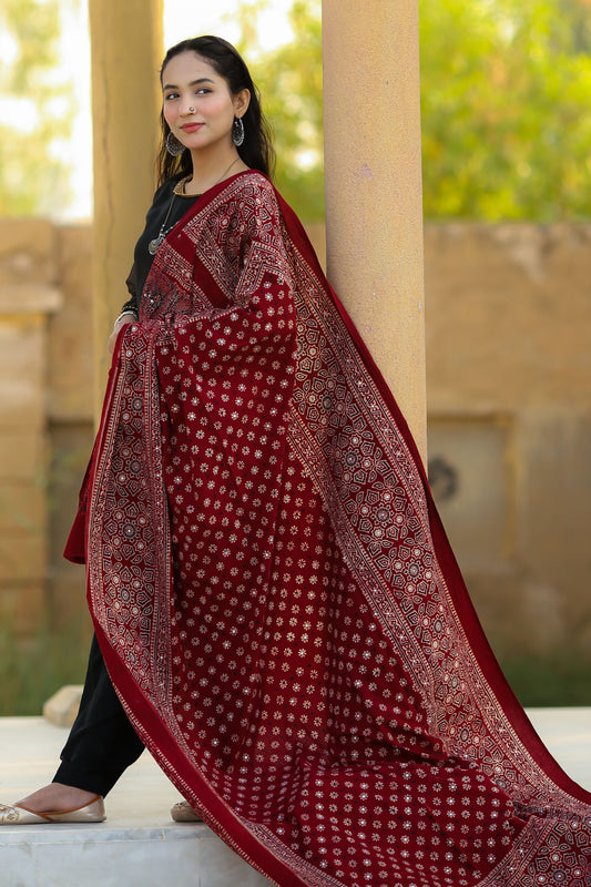 Rukhsar Ajrak Chaddar – Classic Maroon (Hand-Block Printed)