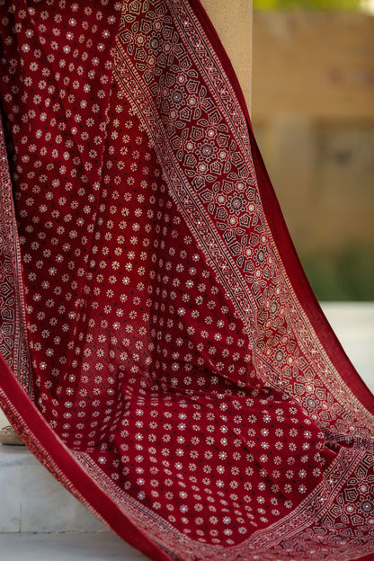 Rukhsar Ajrak Chaddar – Classic Maroon (Hand-Block Printed)