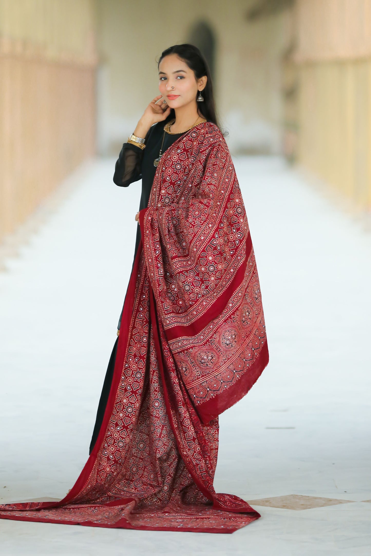 Hoor Ajrak Chaddar Maroon: Grace in Every Detail