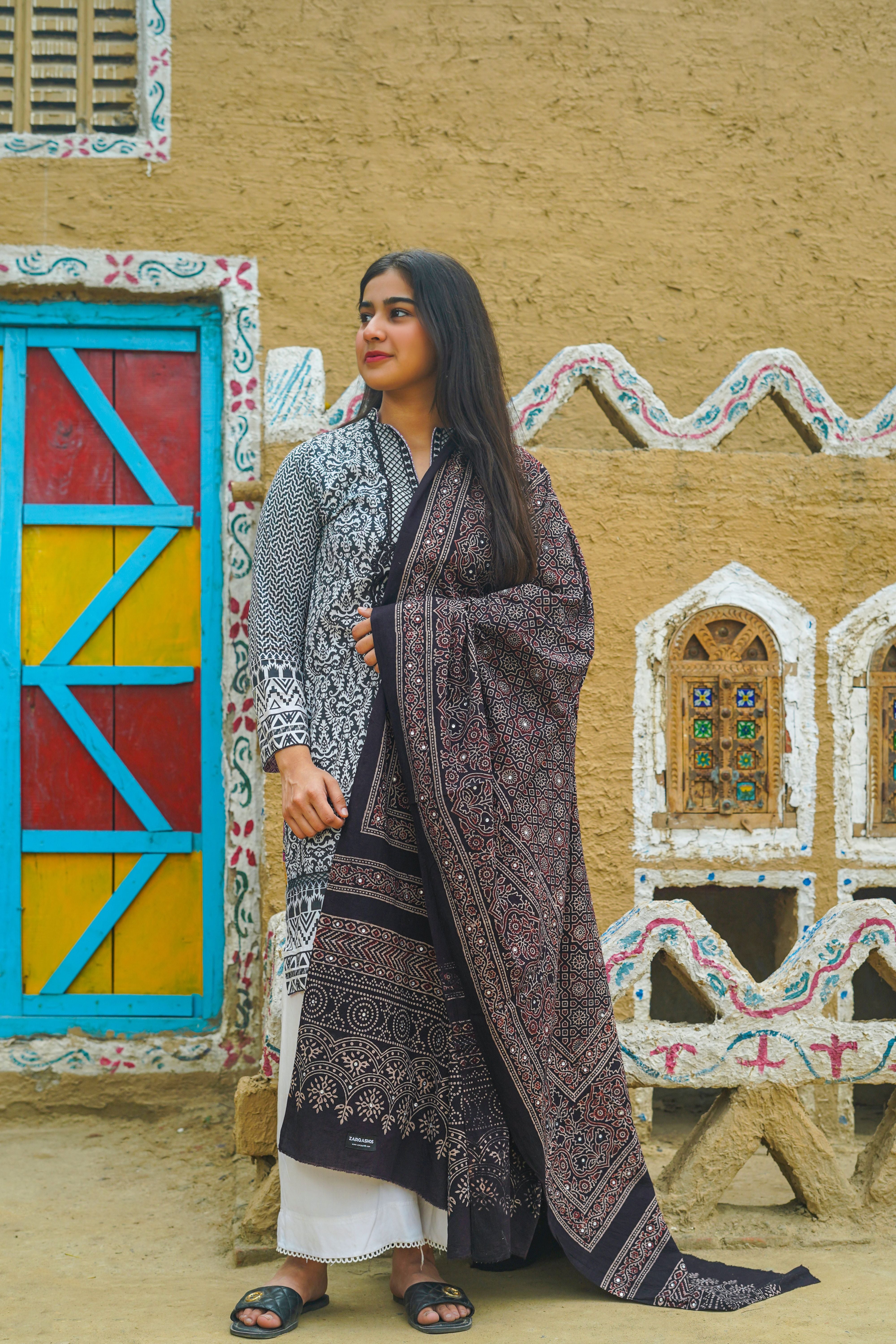 Zari Ajrak Chaddar Black & Redish