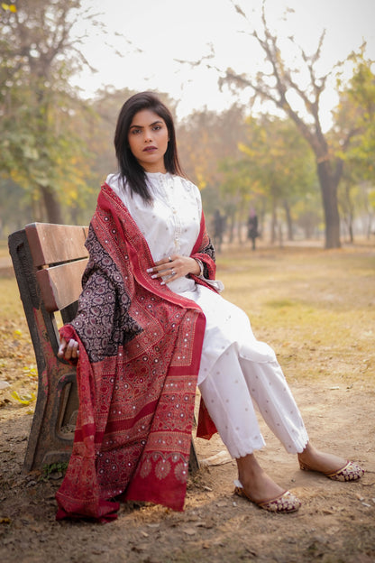 Zauq Ajrak Chaddar – 2-Tone Black Elegance (Heritage Craft)