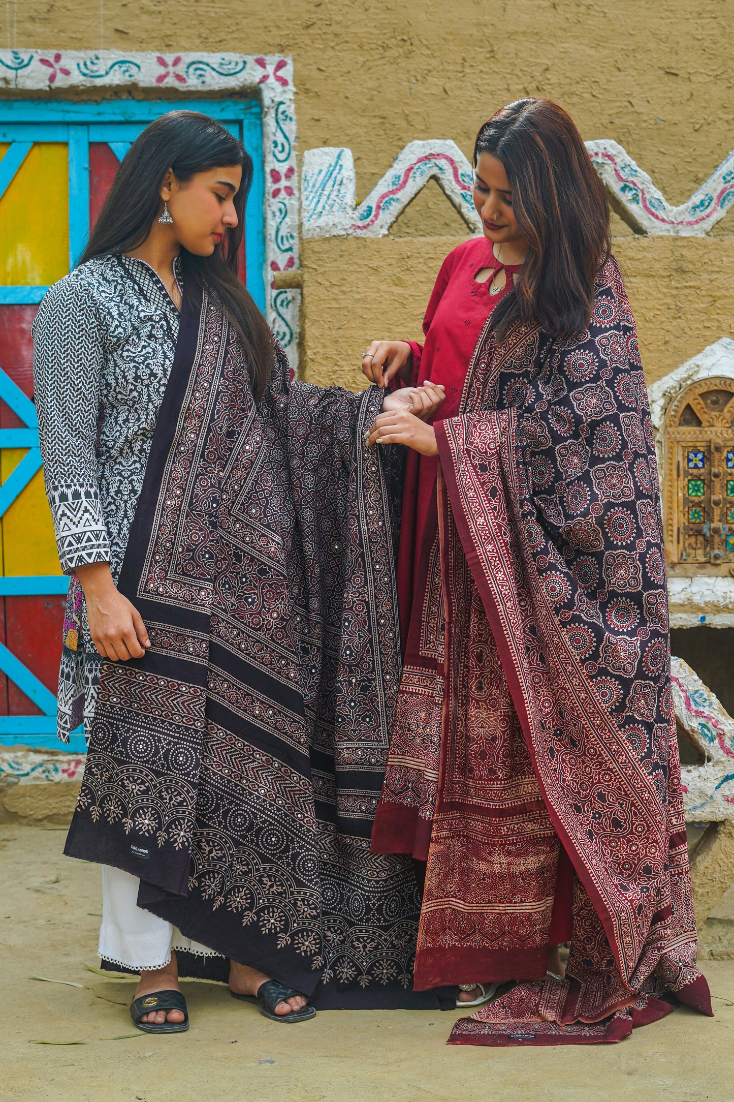 Zari Ajrak Chaddar Black & Redish