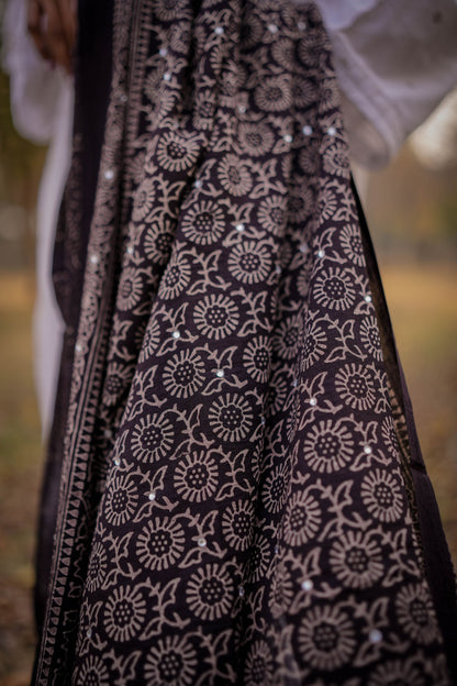 Zauq Ajrak Chaddar – Midnight Black (Naturally Dyed)
