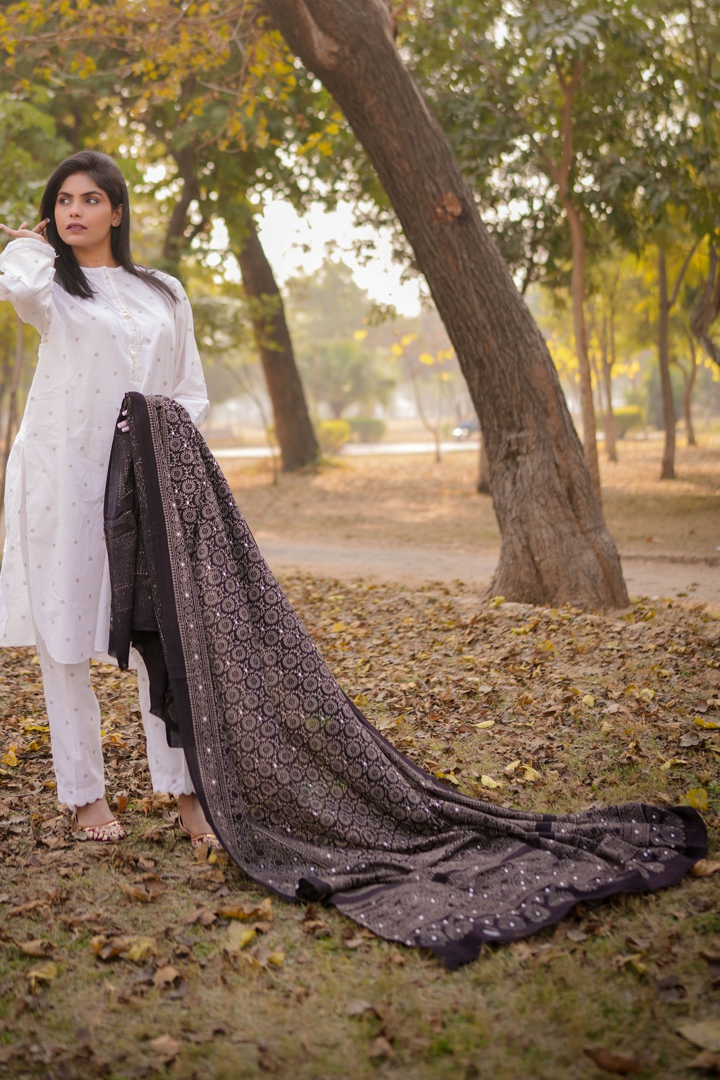Zauq Ajrak Chaddar – Midnight Black (Naturally Dyed)