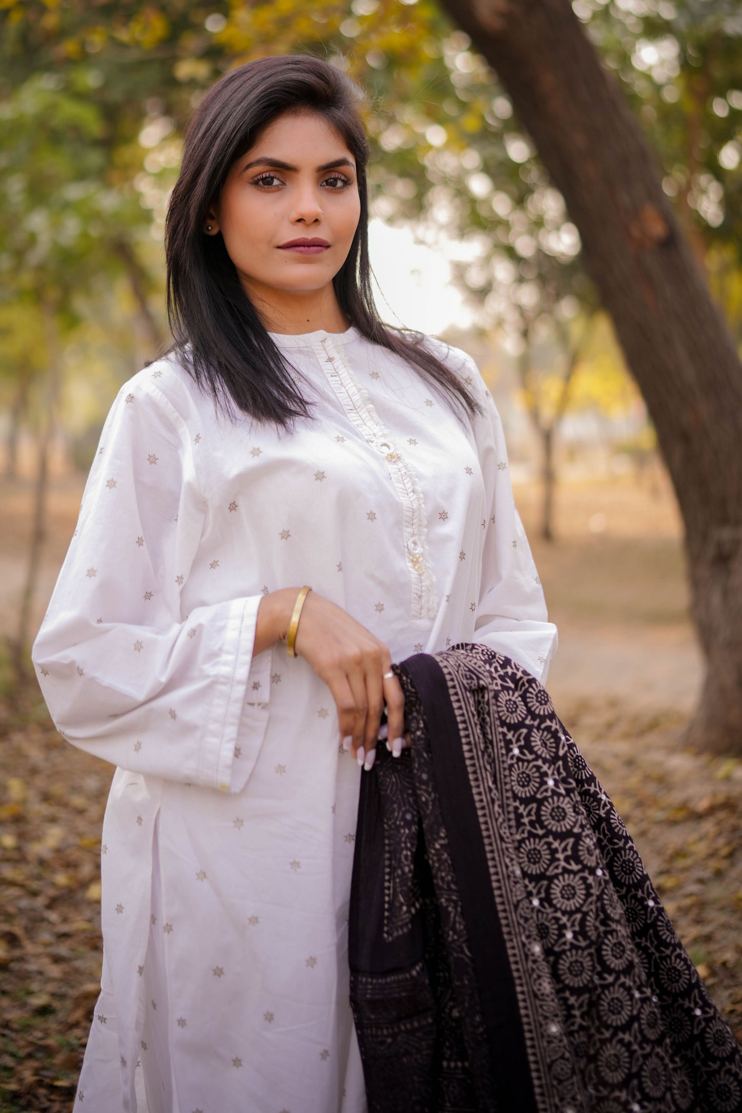 Zauq Ajrak Chaddar – Midnight Black (Naturally Dyed)