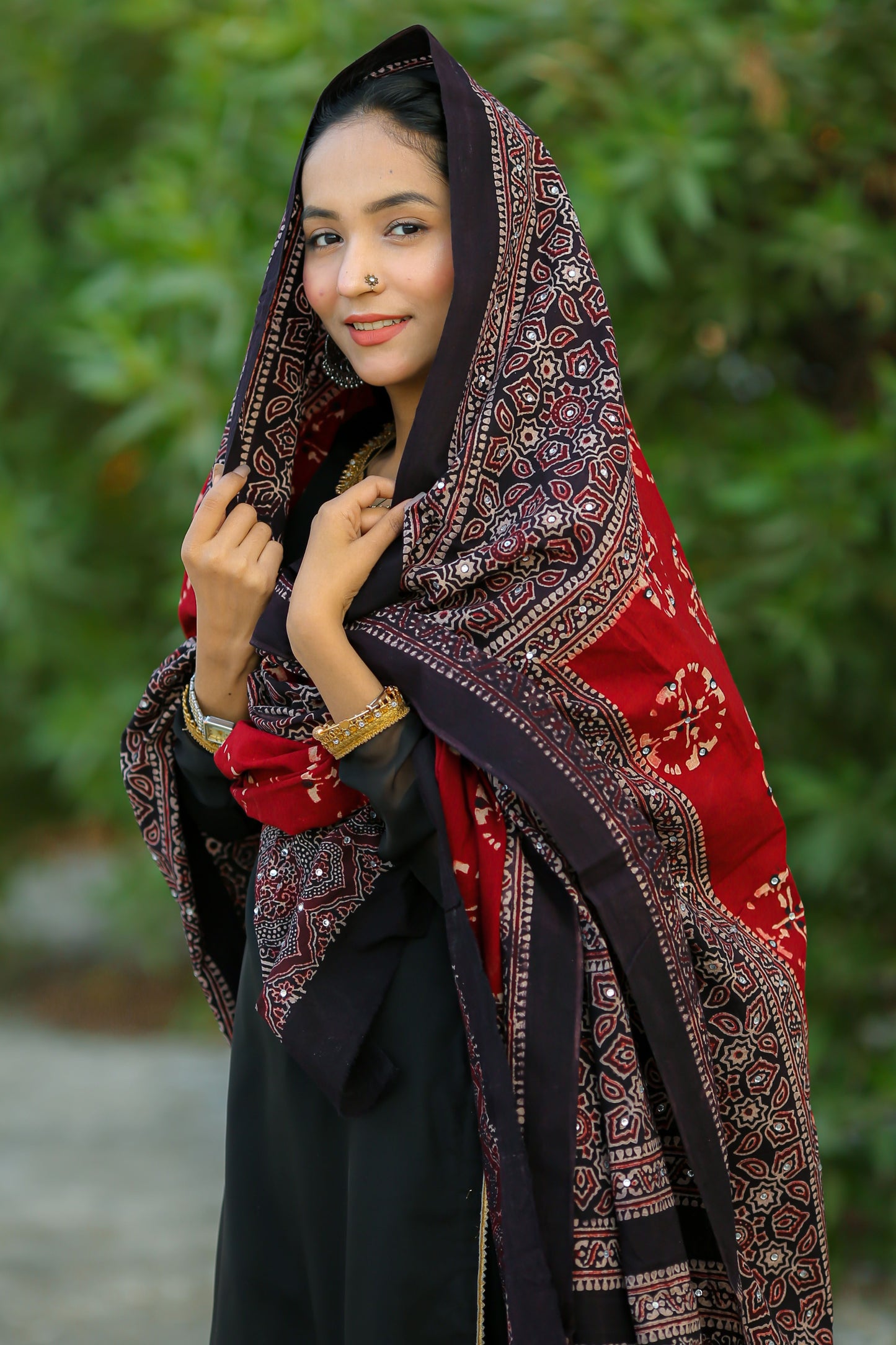 Nargis Ajrak Chaddar – 2Tone Maroon
