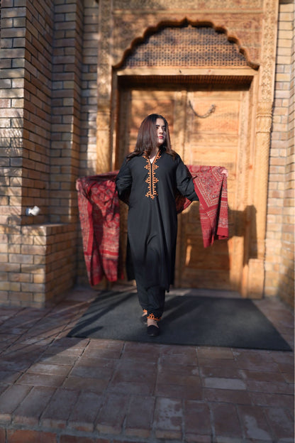 Nigaah Ajrak Chaddar Maroon