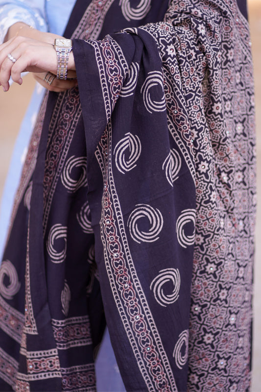 Aaina Ajrak Chaddar - Black