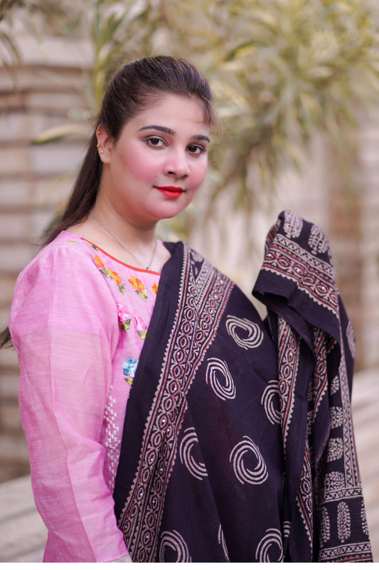 Afsana  Ajrak Chaddar - Black