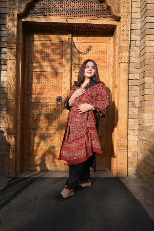 Nigaah Ajrak Chaddar Maroon