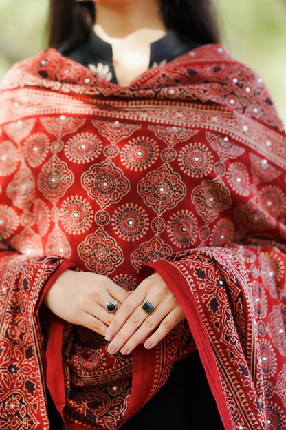 Varq Ajrak Chaddar  - Maroon