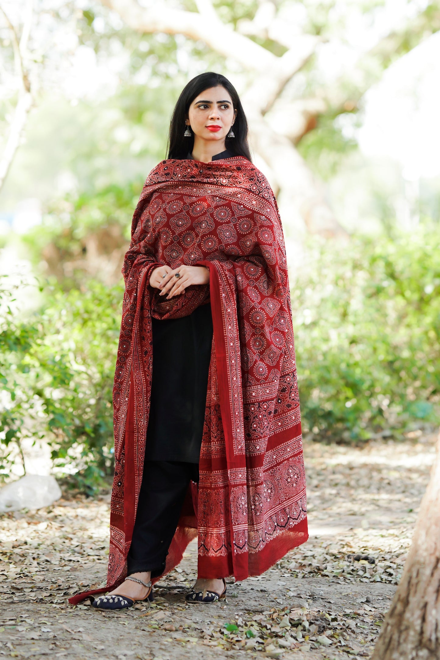 Varq Ajrak Chaddar  - Maroon