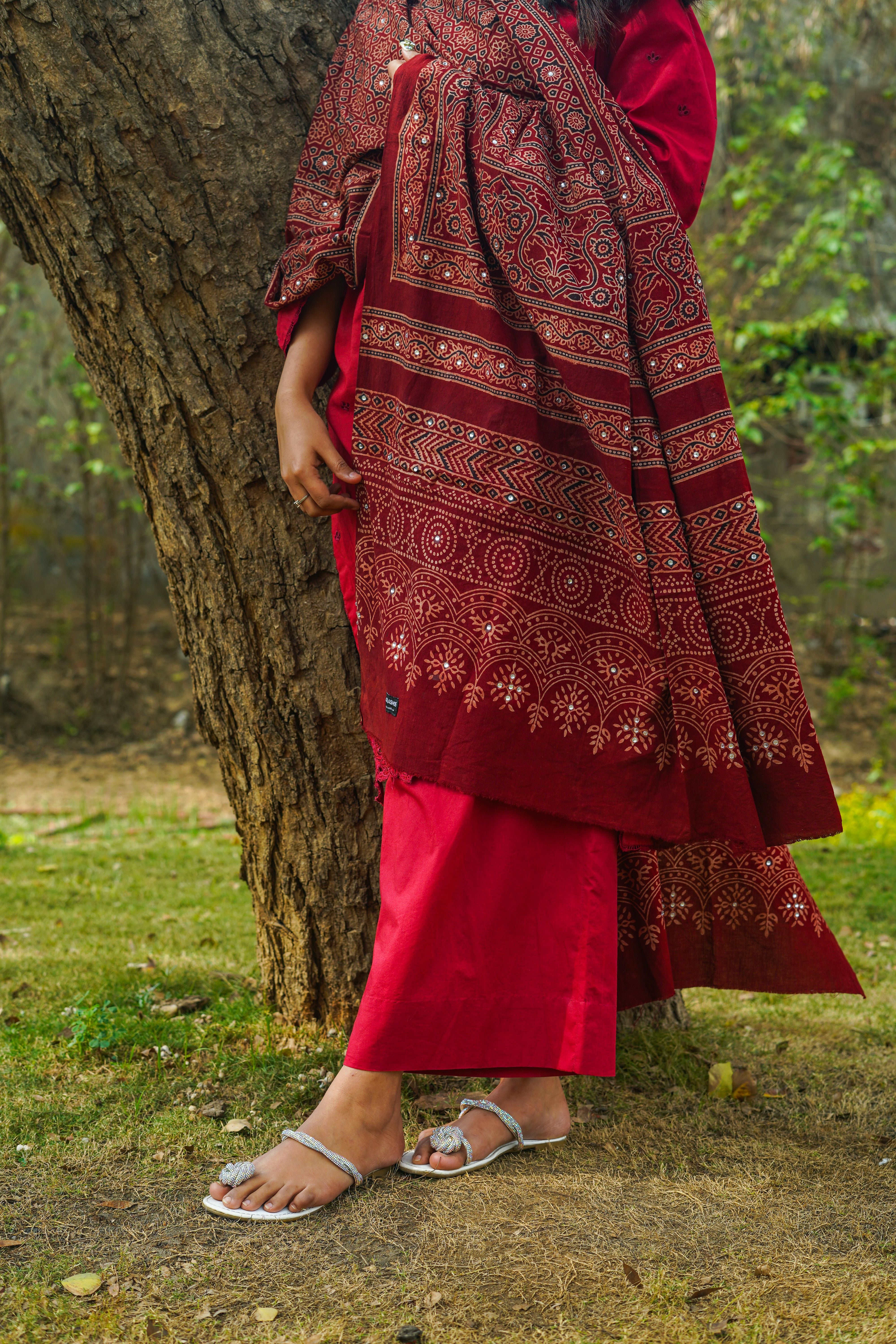 Zari Ajrak Chaddar - Maroon
