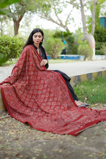 Nigaah Ajrak Chaddar Maroon