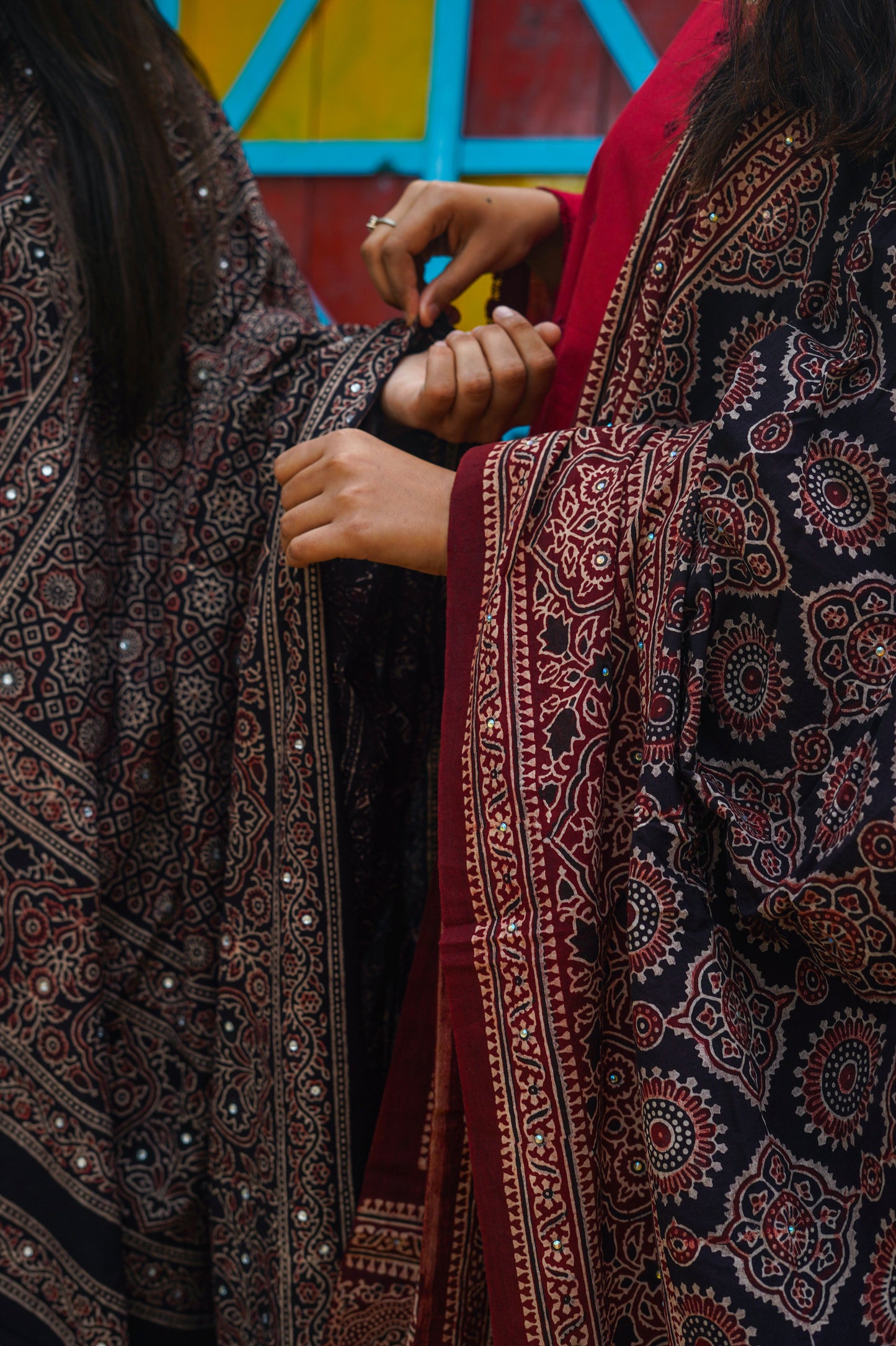 Varq Ajrak Chaddar 2Tone - Black