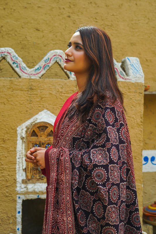 Varq Ajrak Chaddar 2Tone - Black