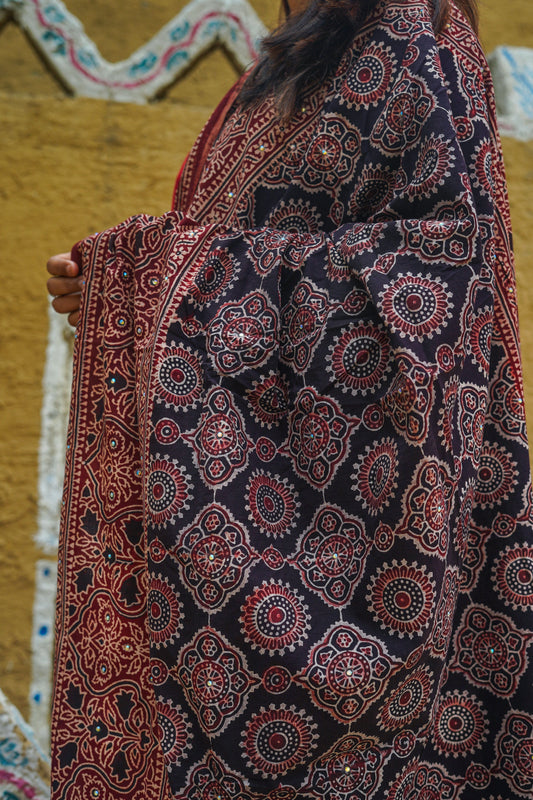 Varq Ajrak Chaddar 2Tone - Black