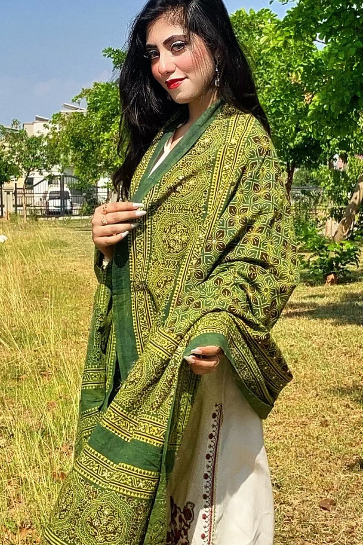 Rangrez Ajrak Chaddar – Green
