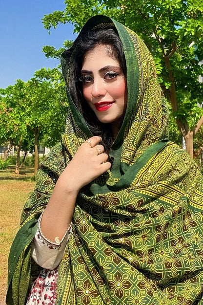Rangrez Ajrak Chaddar – Green