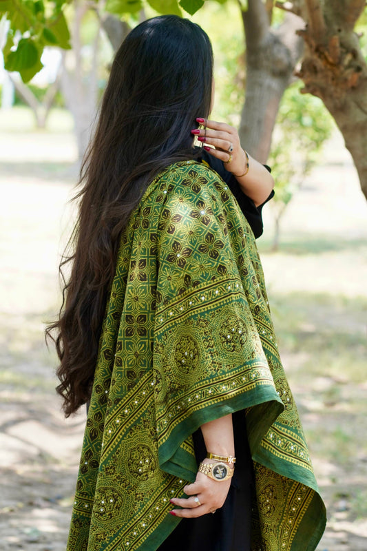 Rangrez Ajrak Chaddar – Green