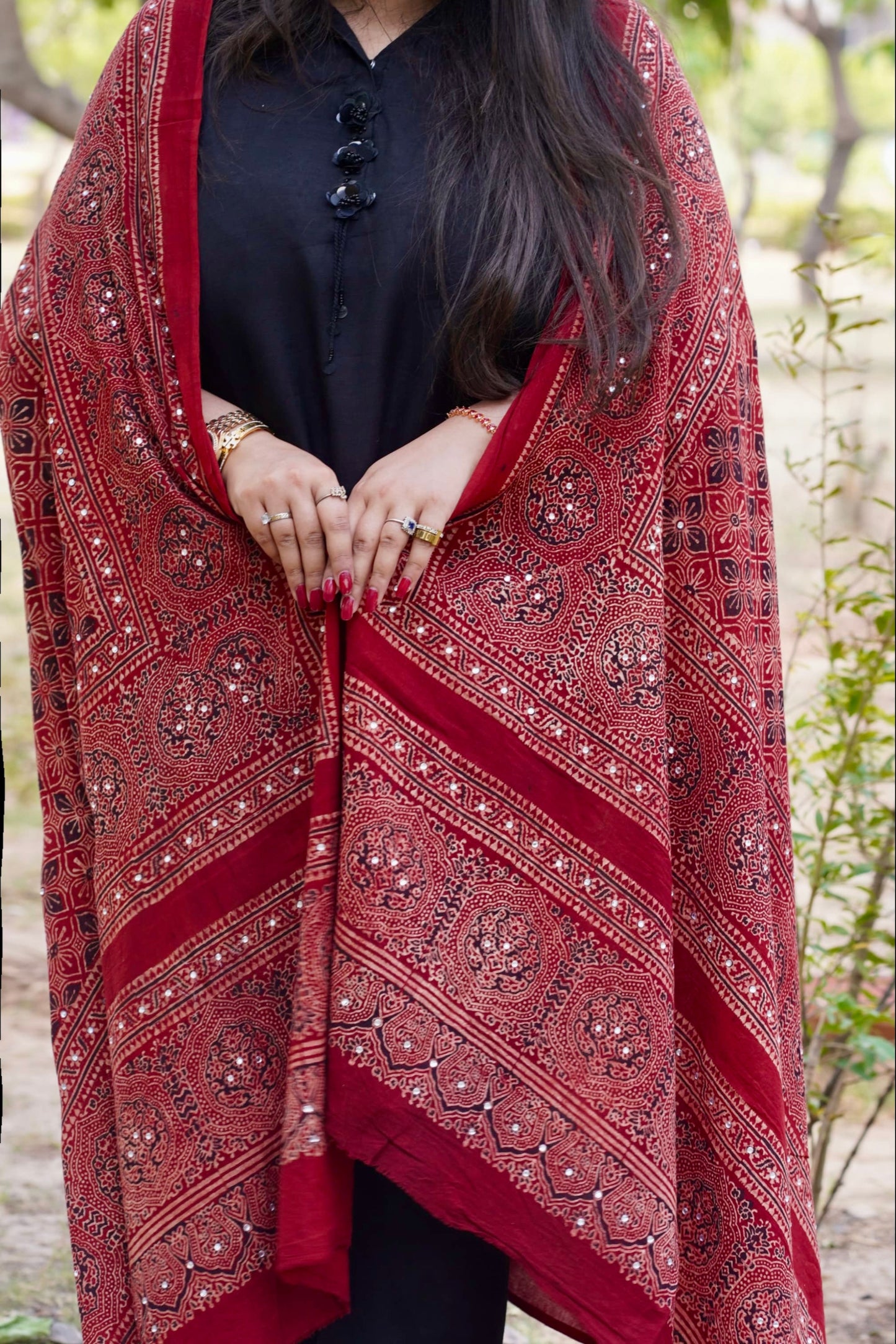 Rangrez Ajrak Chaddar – Maroon