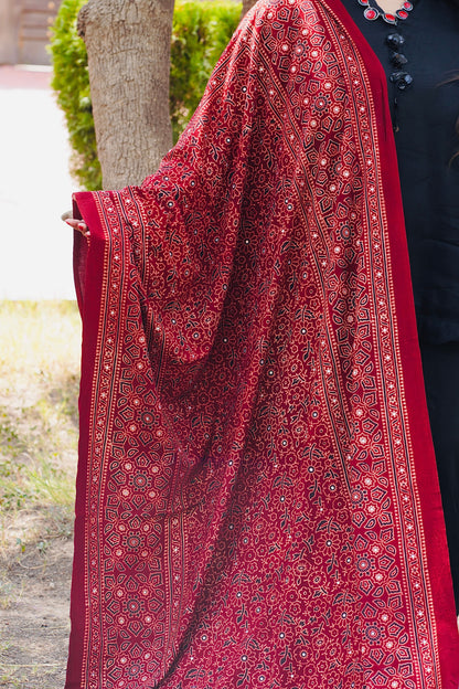 Zareen Ajrak Chaadar Maroon – Hand Block Printed