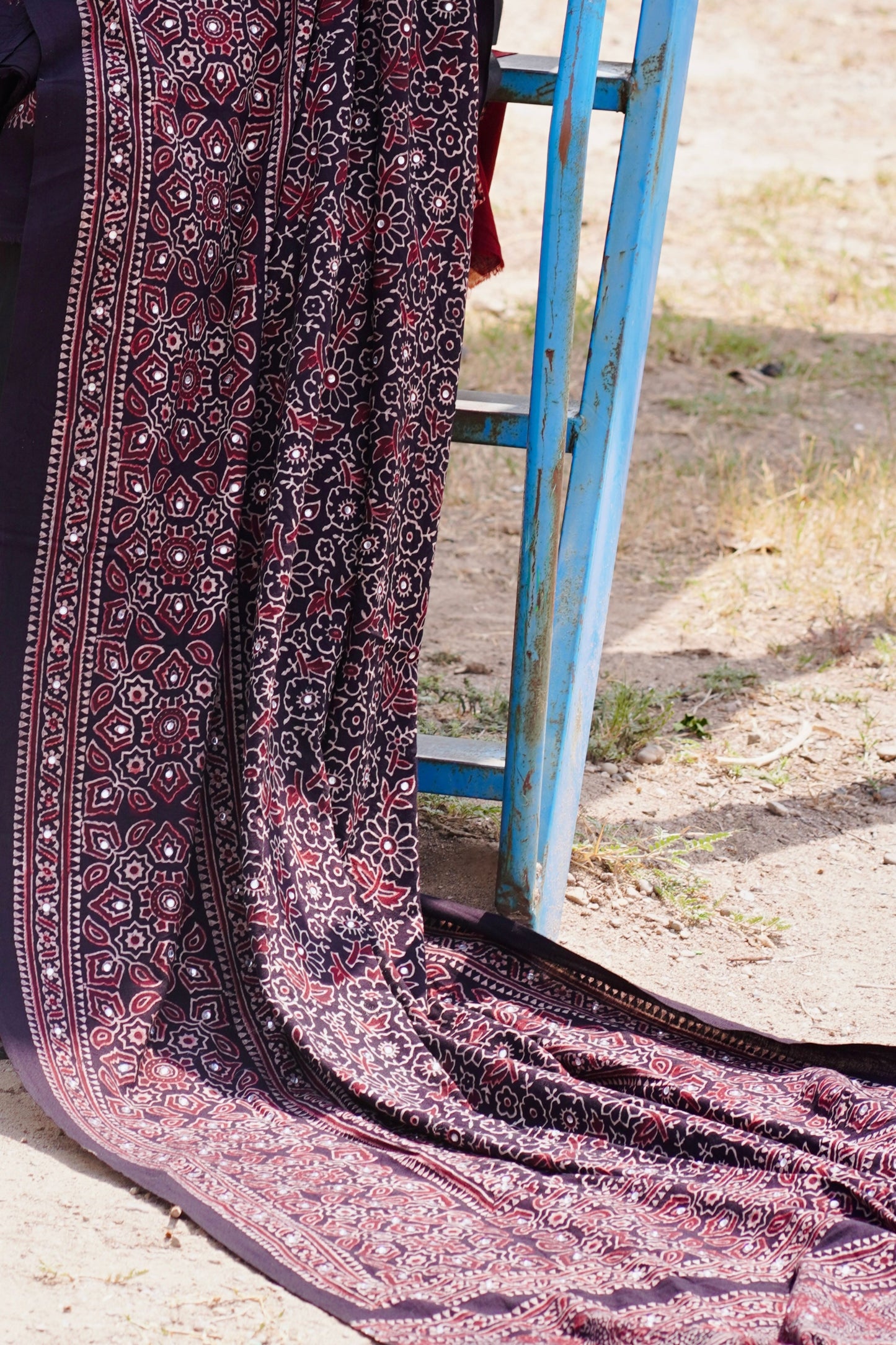 Zareen Ajrak Chaadar Black & Burgundy